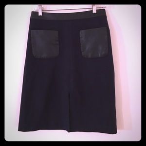 Dark blue pencil skirt with black pockets